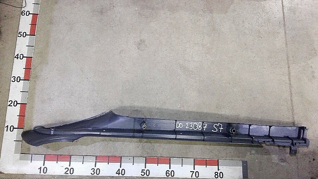 Накладка кабины левая б/у