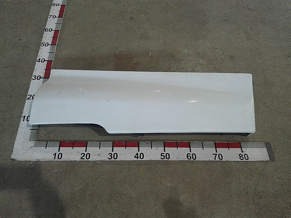 Крышка левого инструментального ящика б/у