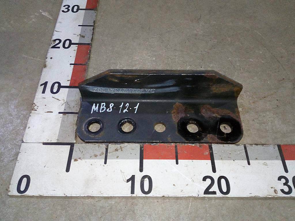 Кронштейн траверсы рамы б/у