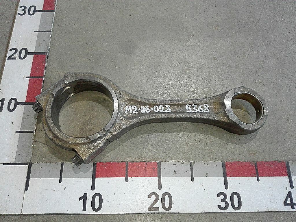 Шатун D2066 б/у