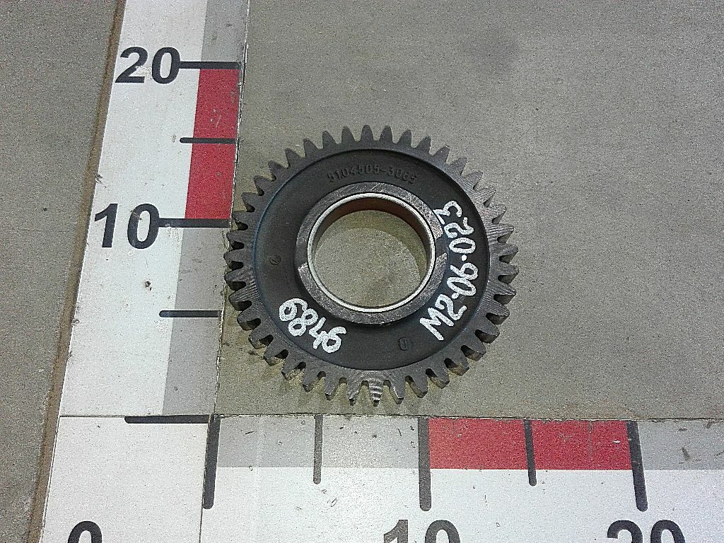 Шестерня ГРМ промежуточная D2066 б/у