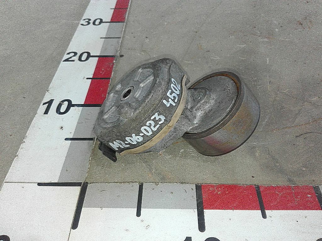 Ролик натяжитель D2066 б/у