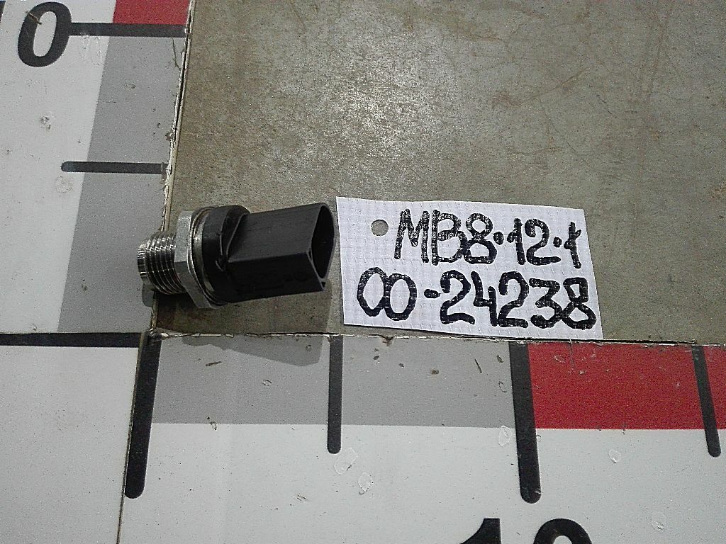 Датчик высокого давления топлива б/у