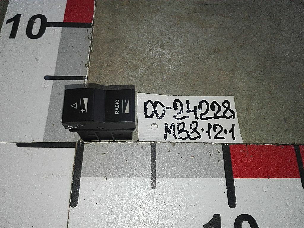 Клавиша аудиосистемы б/у