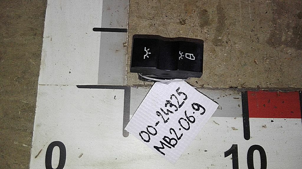 Клавиша освещения салона б/у