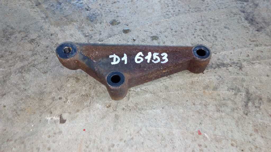 Кронштейн патрубка интеркулера б/у