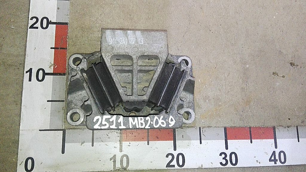 Подушка двигателя/коробки передач б/у