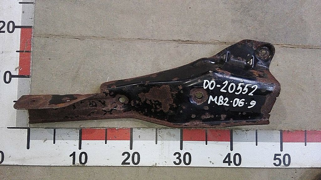 Кронштейн левого корпуса ступеней б/у