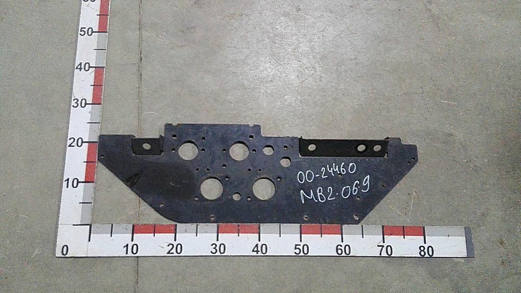 Траверса электрических розеток б/у