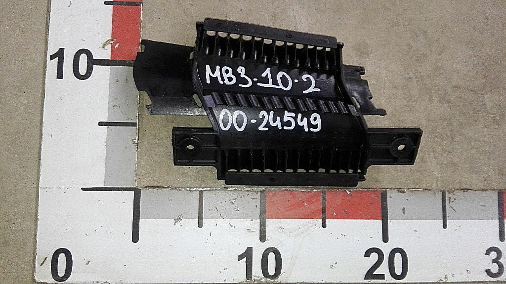 Крепление воздушных трубок б/у