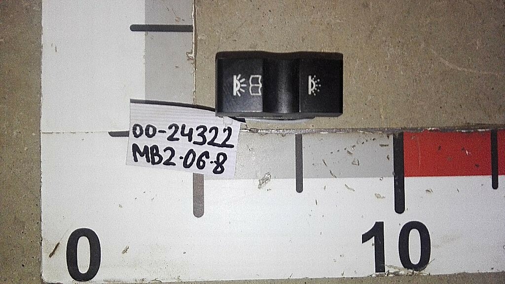 Клавиша освещения салона б/у