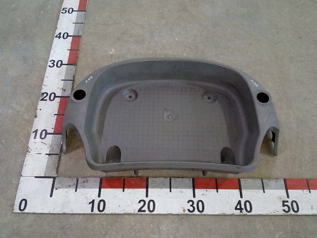 Полка панели приборов б/у