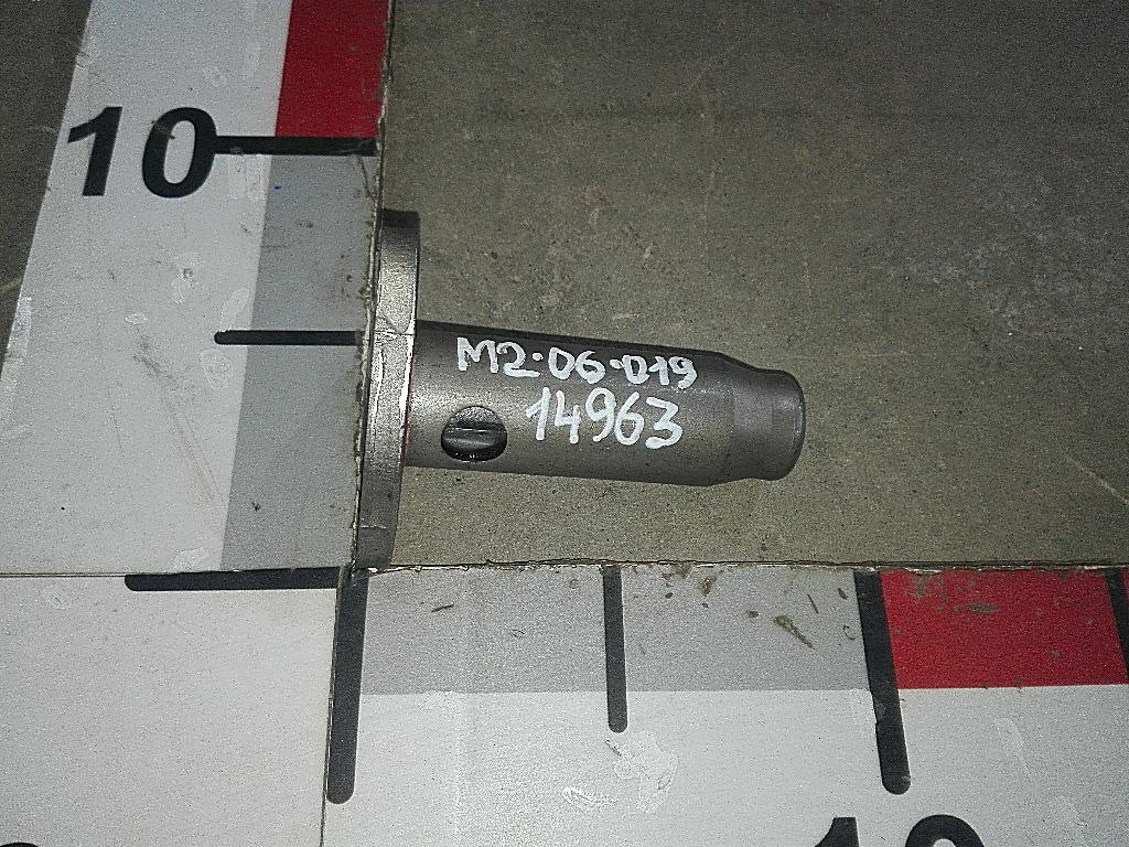 Клапан масляного насоса D2866 б/у