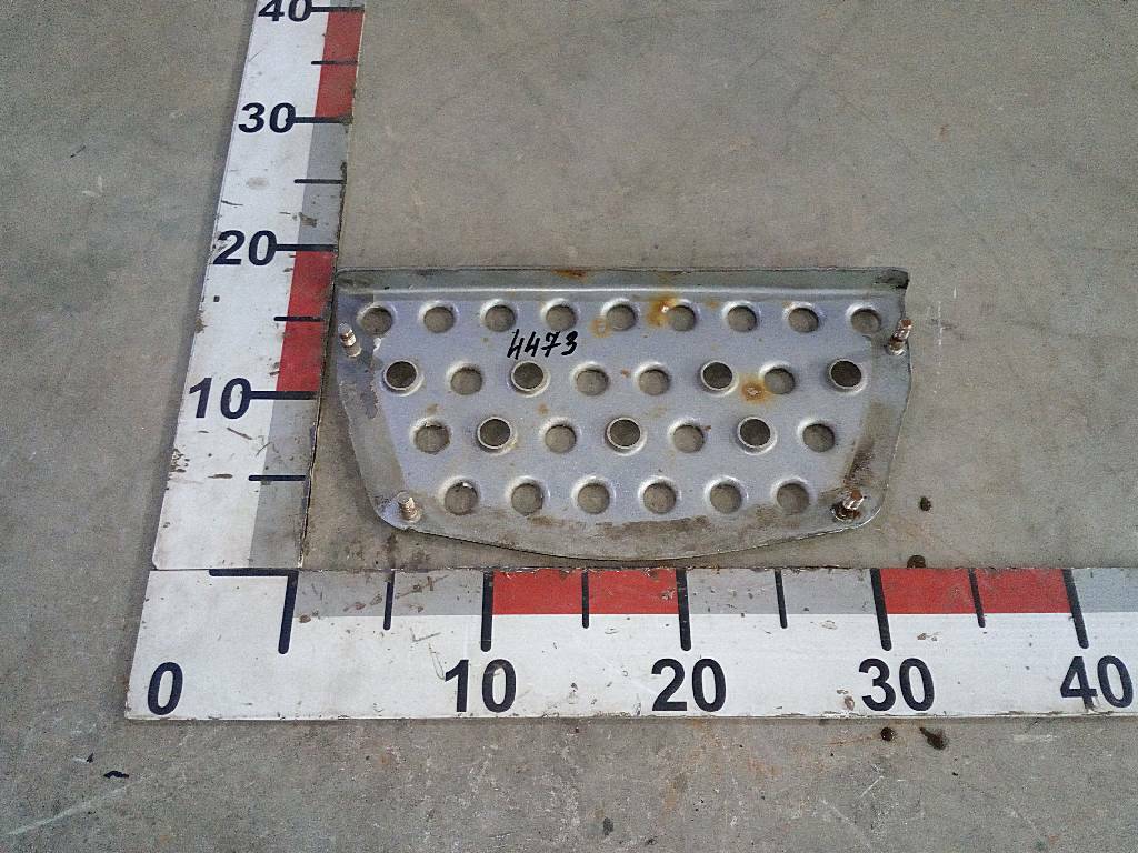 Ступенька корпуса ступеней нижняя б/у