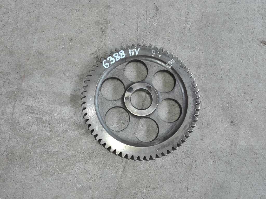 Шестерня помпы DD б/у