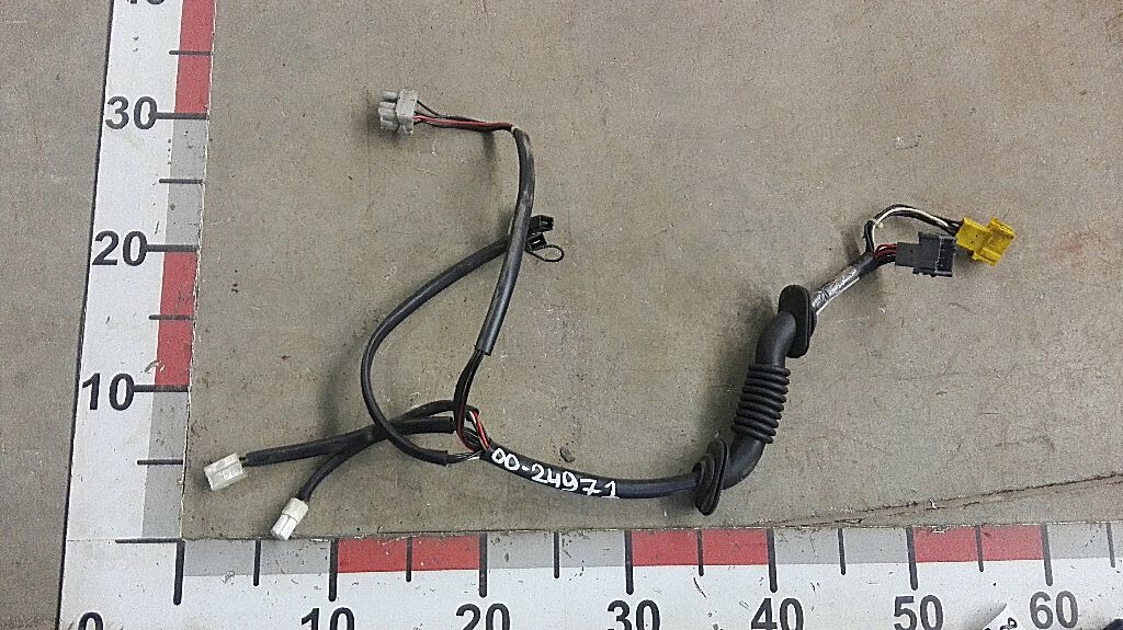 Проводка правой двери б/у