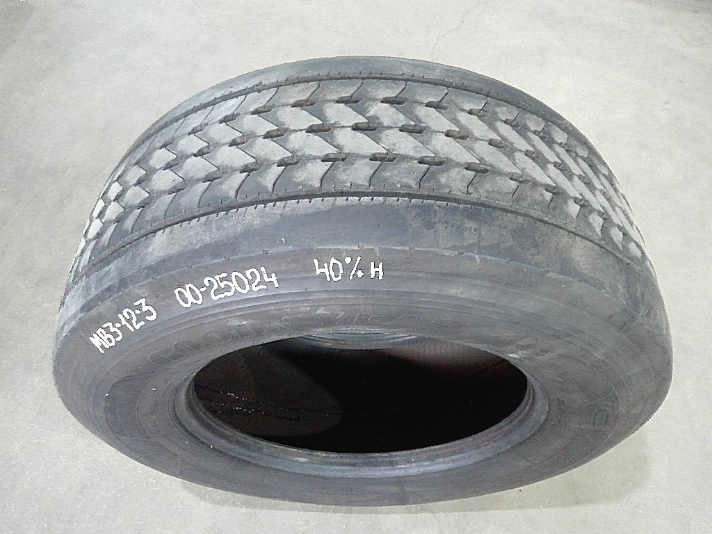 Шина передняя 385/55 б/у
