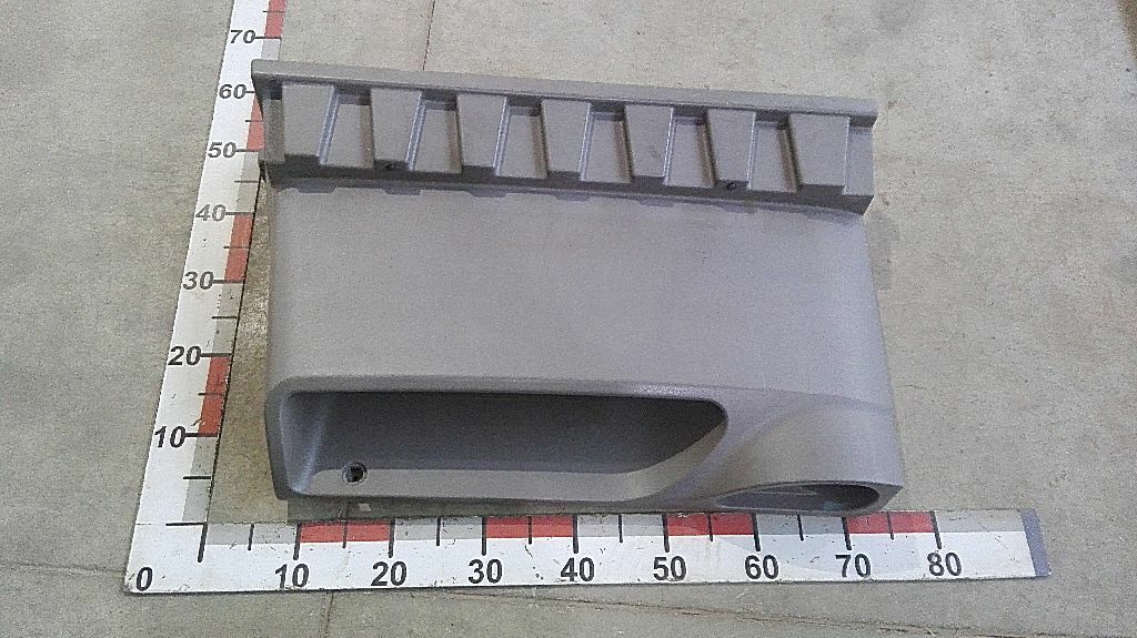 Бардачок правый б/у