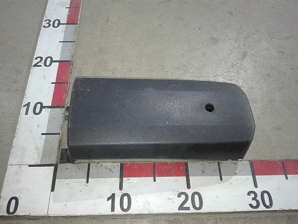 Накладка заднего крыла б/у