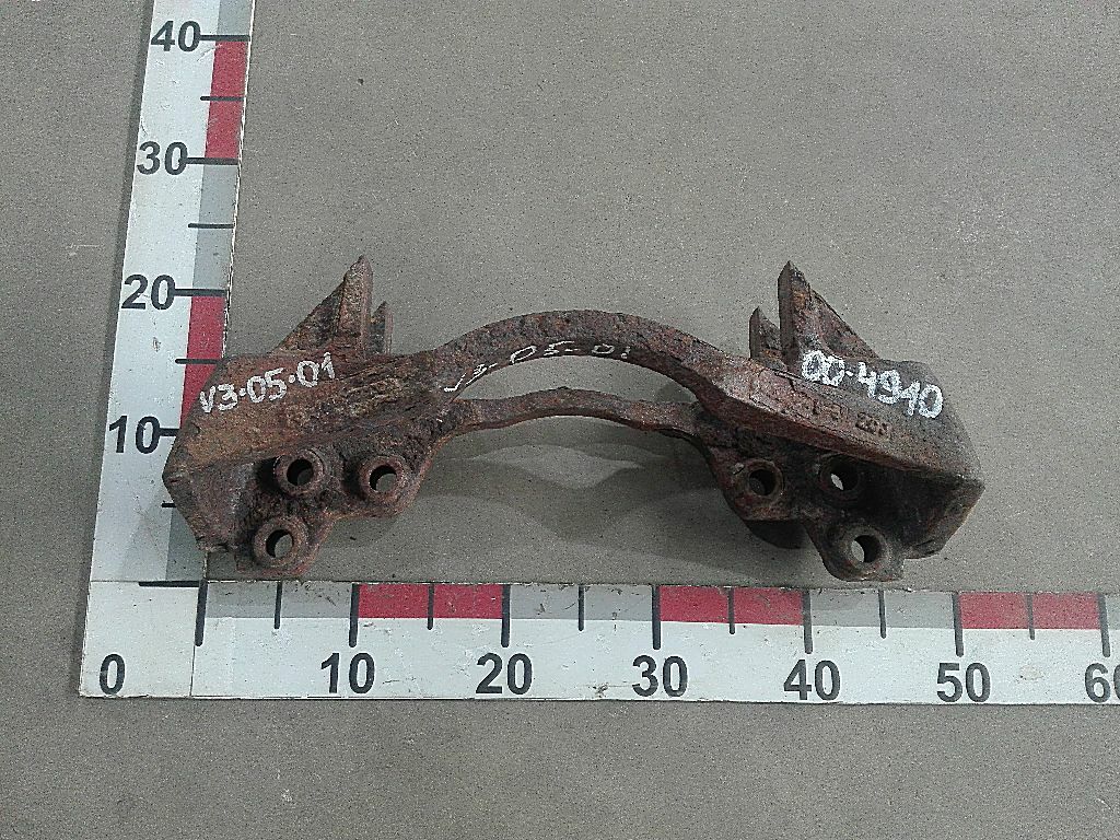 Скоба суппорта б/у