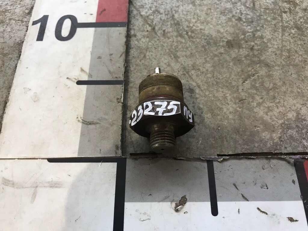 Датчик давления масла б/у