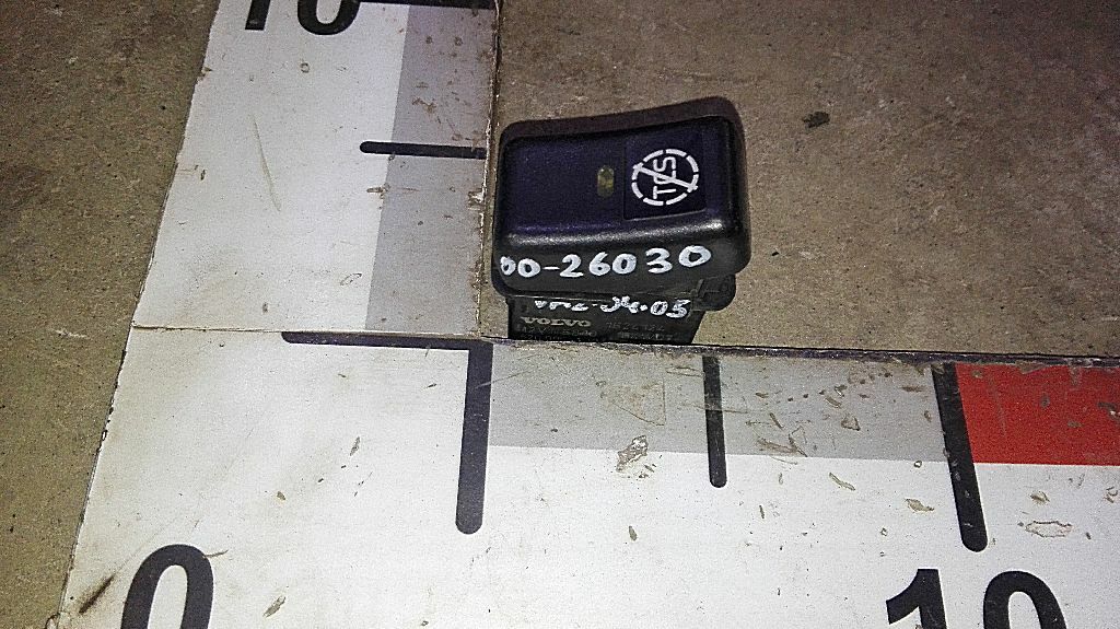 Клавиша антипробуксовочной системы б/у