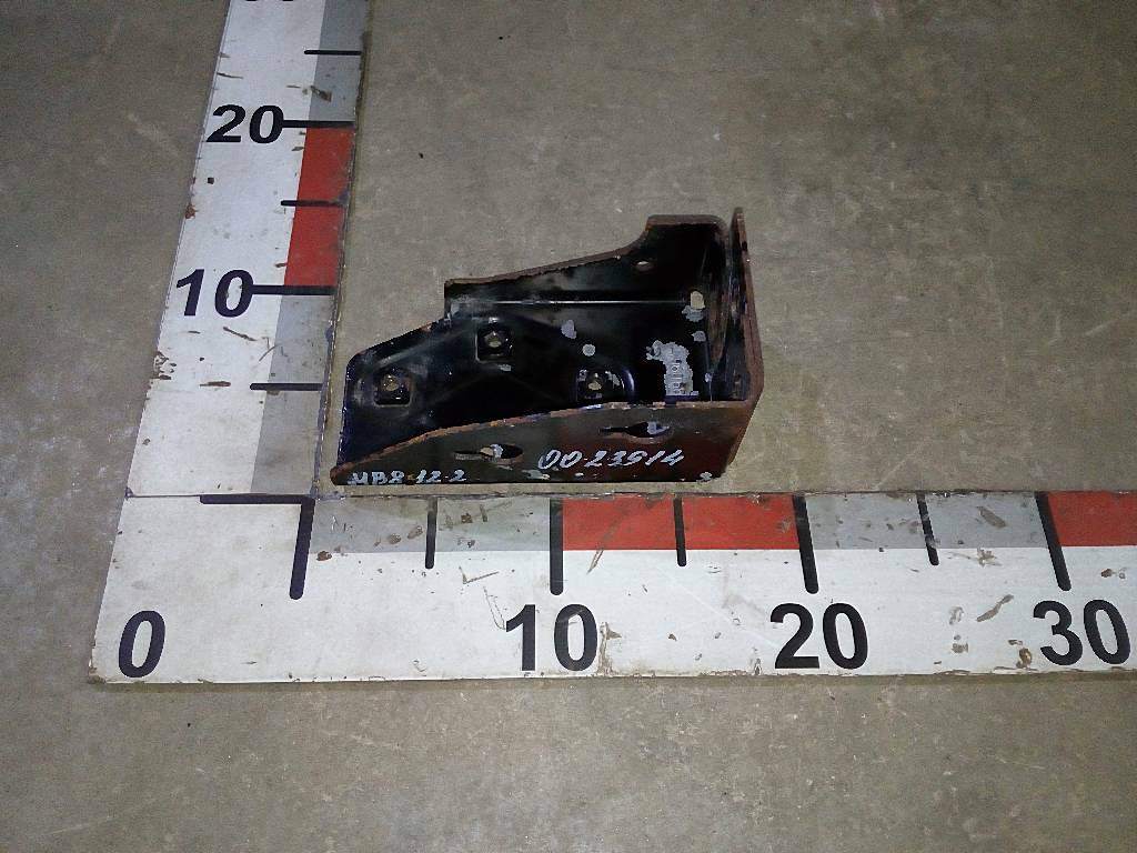 Кронштейн правого корпуса ступеней б/у