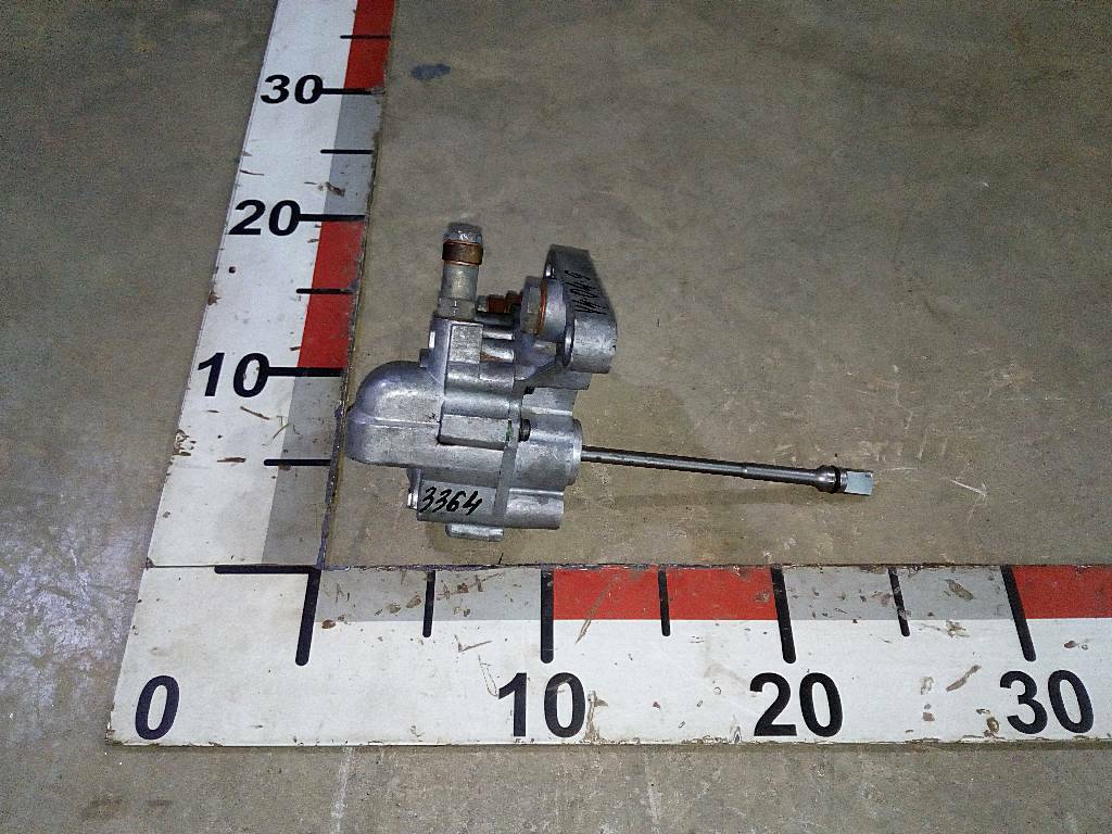 Топливный насос низкого давления D12C б/у