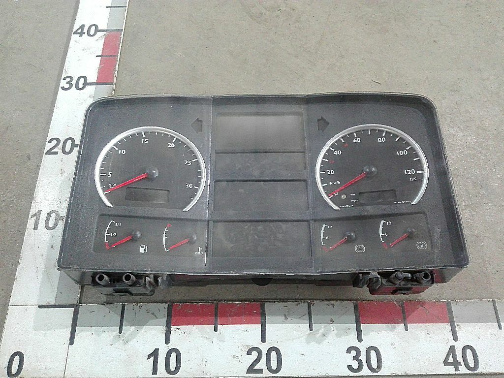 Щиток приборов б/у