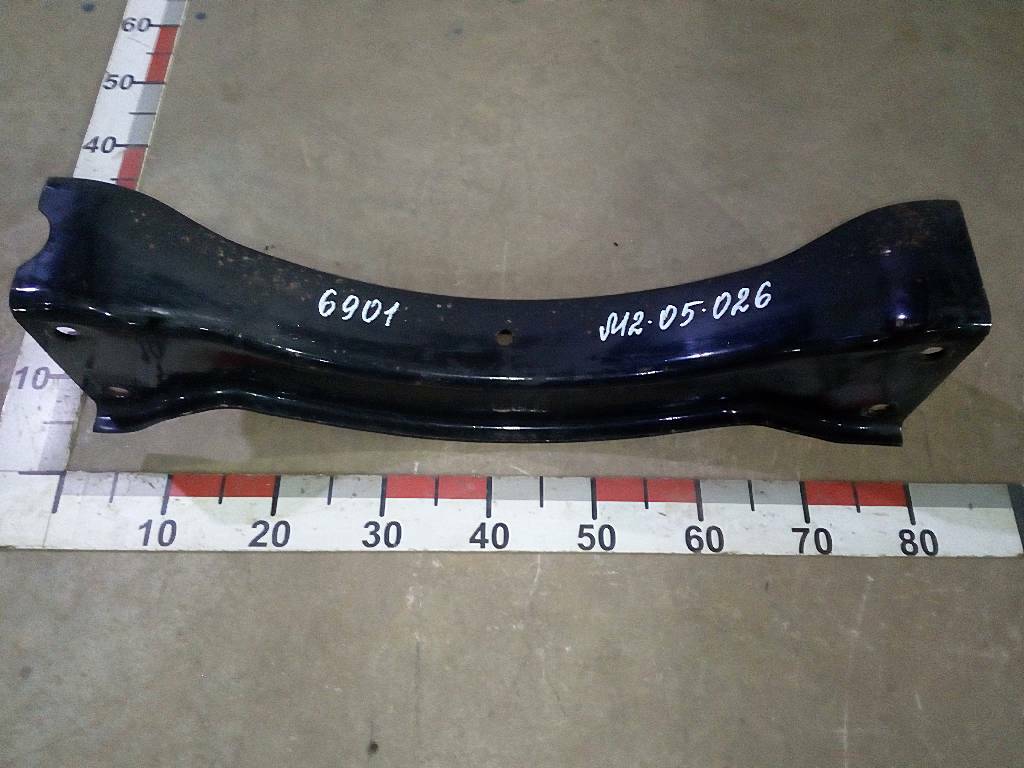 Траверса рамы передняя б/у