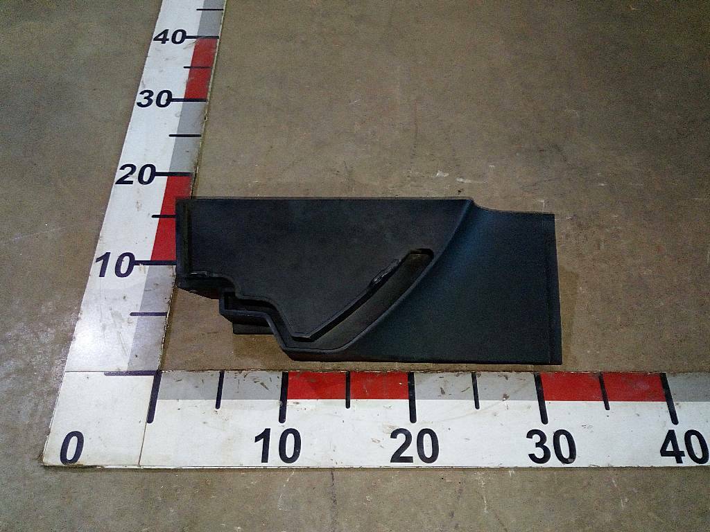 Накладка салона правая б/у