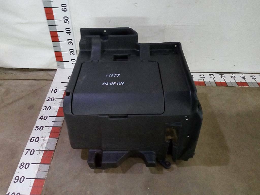 Ящик инструментальный левый б/у