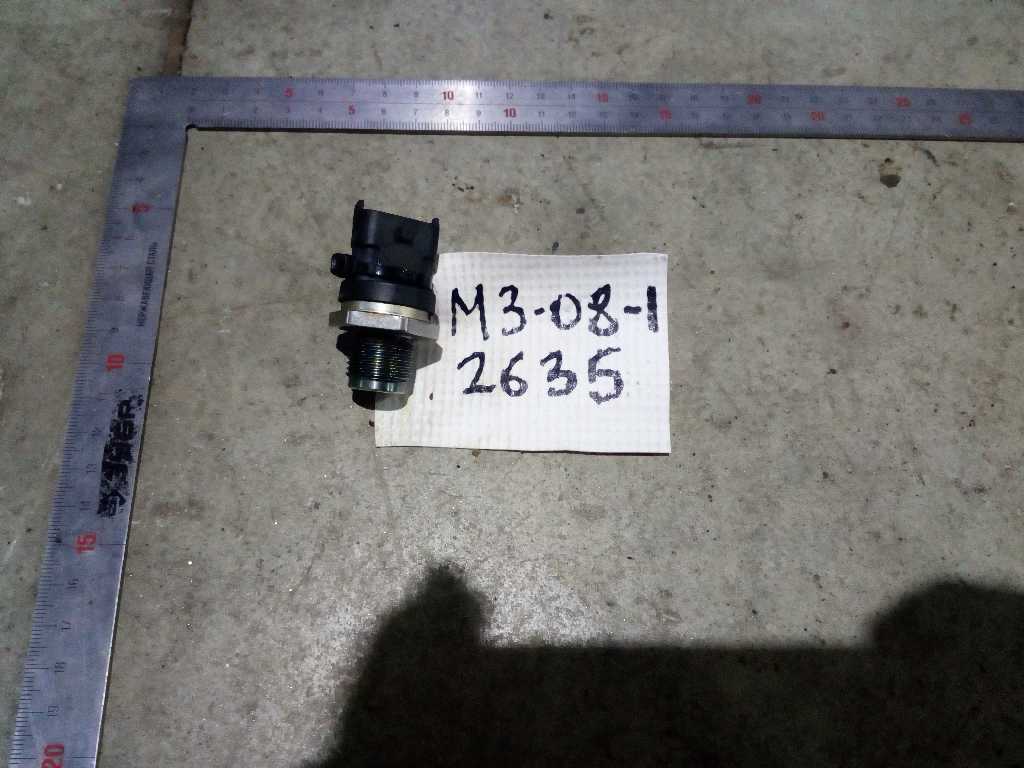 Датчик давления топлива D2066 б/у