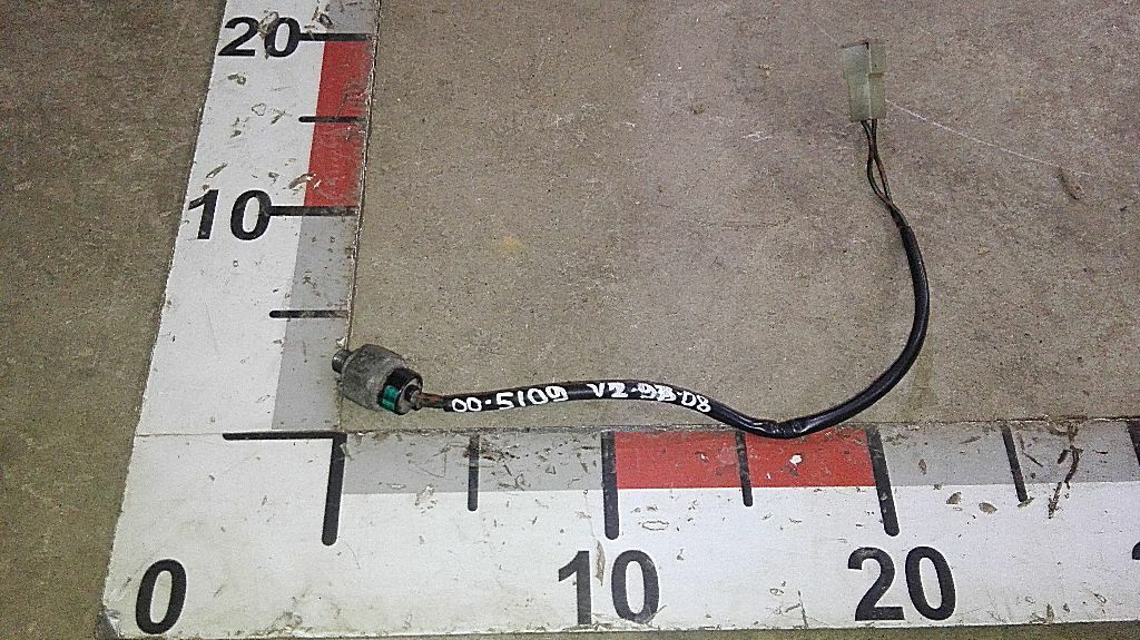 Датчик давления кондиционера б/у