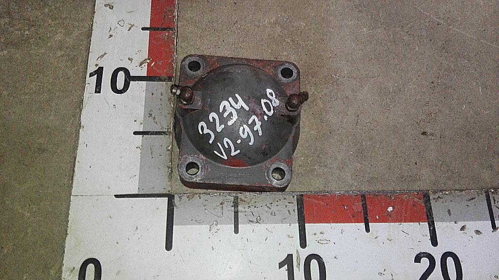 Крышка шкворня верхняя б/у