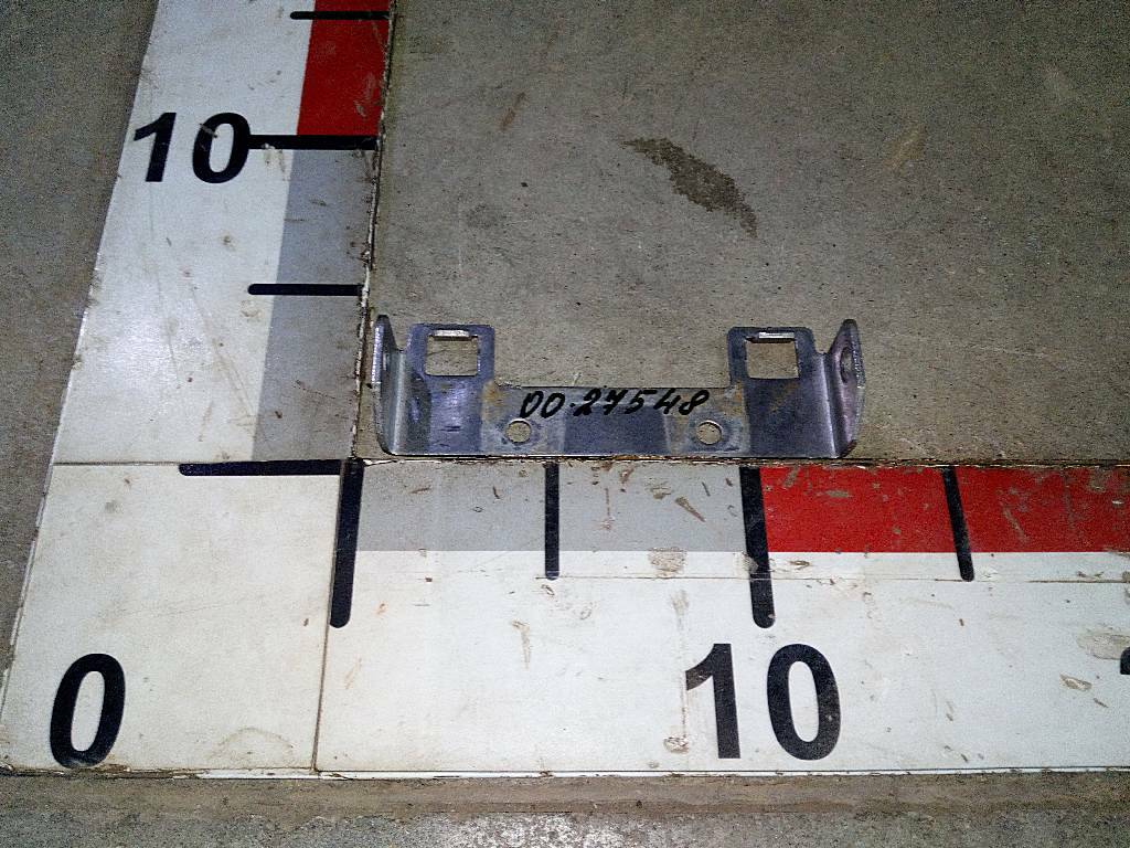 Пластина замка инструментального ящика б/у