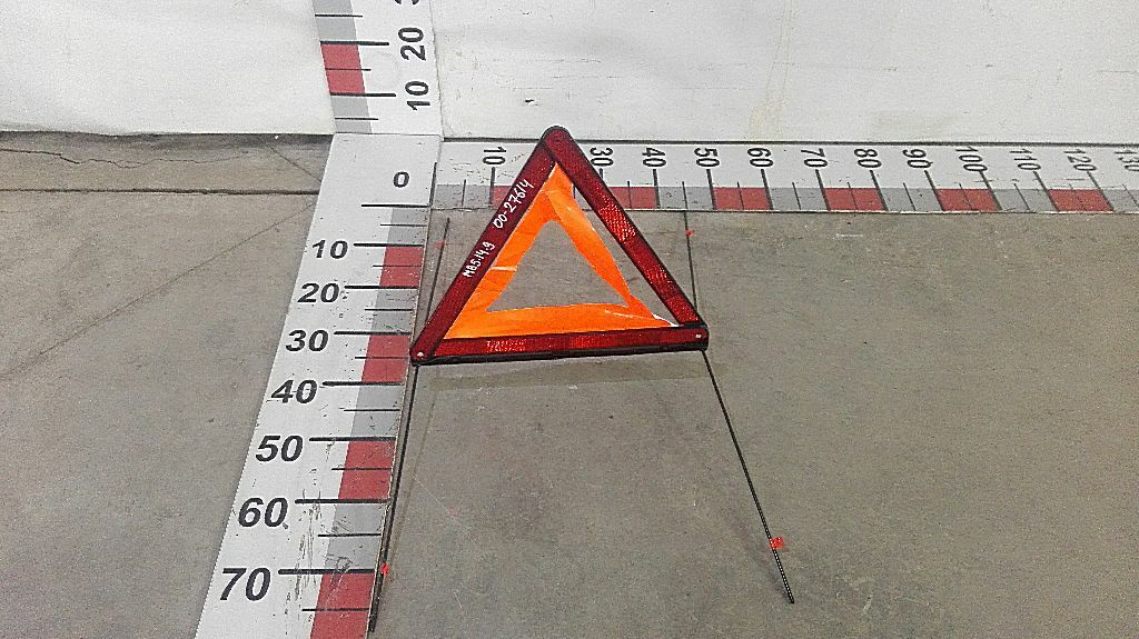 Знак аварийный б/у