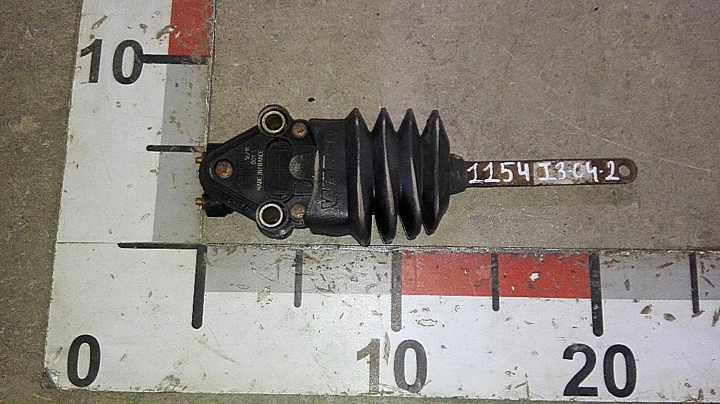 Датчик уровня кабины б/у