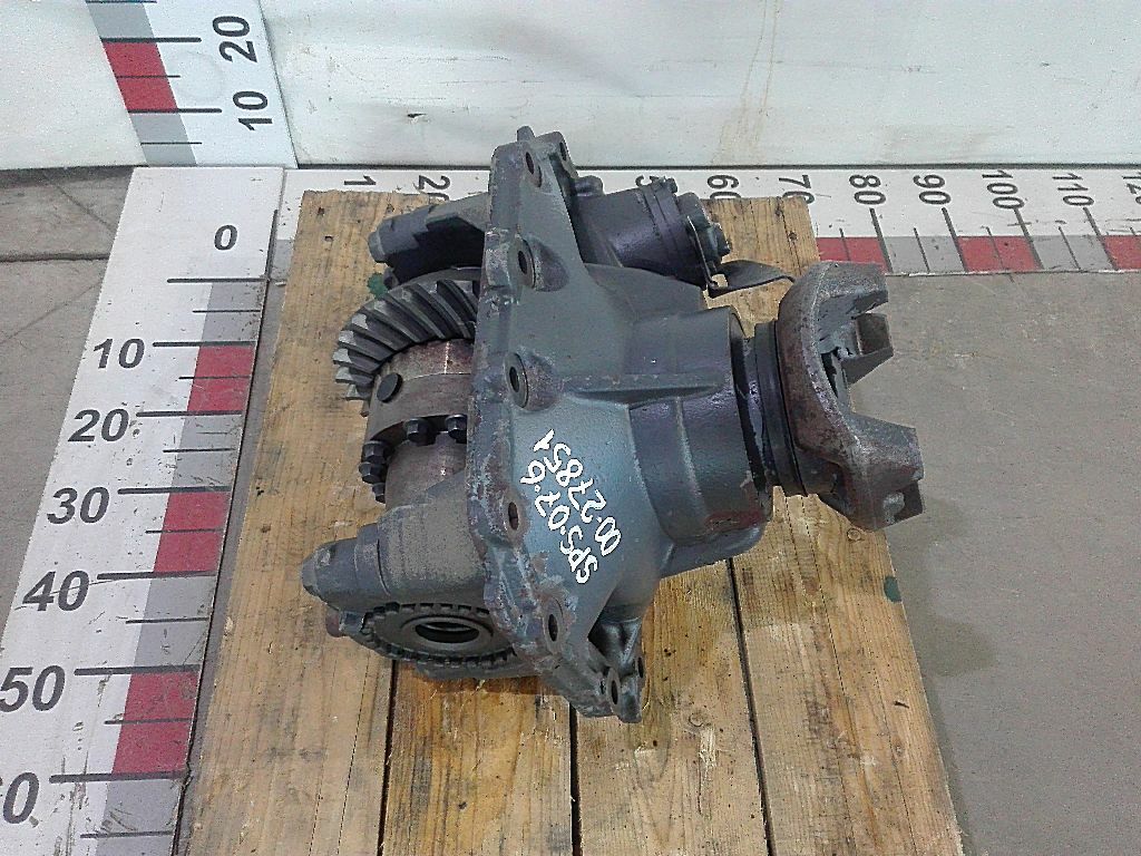 Редуктор передний RP736/5,17 б/у