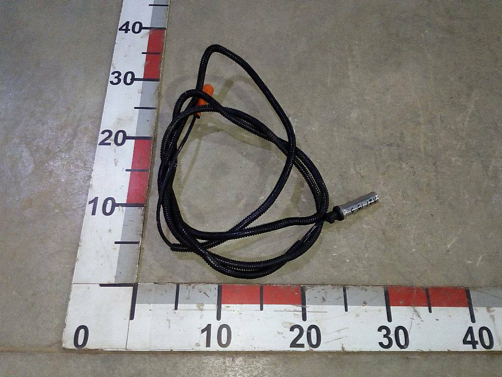 Датчик системы abs задний правый б/у