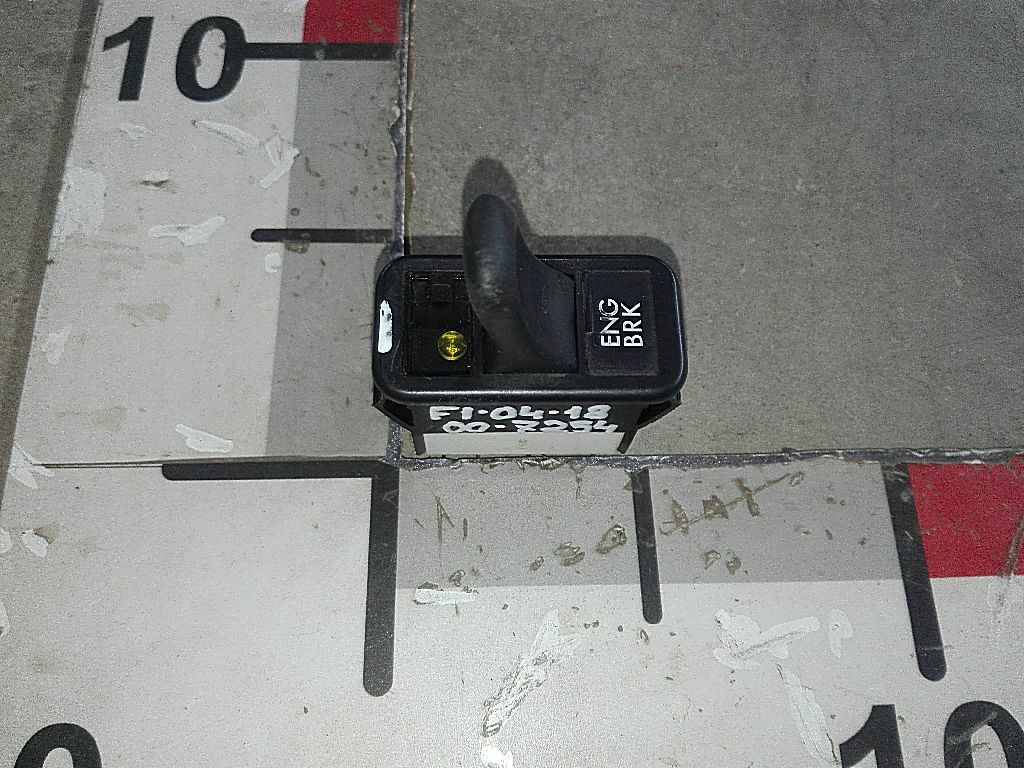 Клавиша моторного тормоза б/у