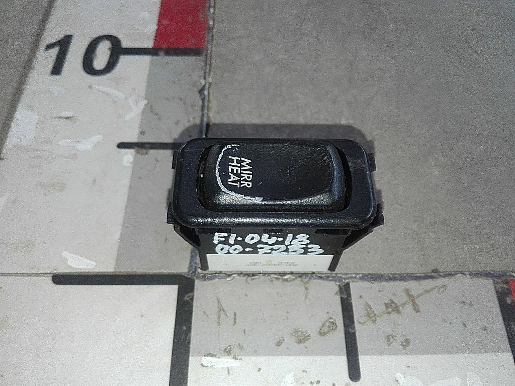 Клавиша обогрева зеркал б/у