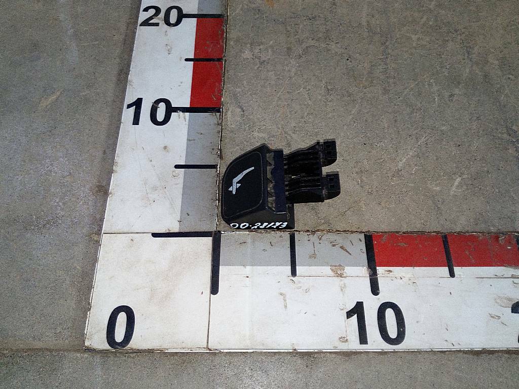 Кнопка регулировки сиденья б/у