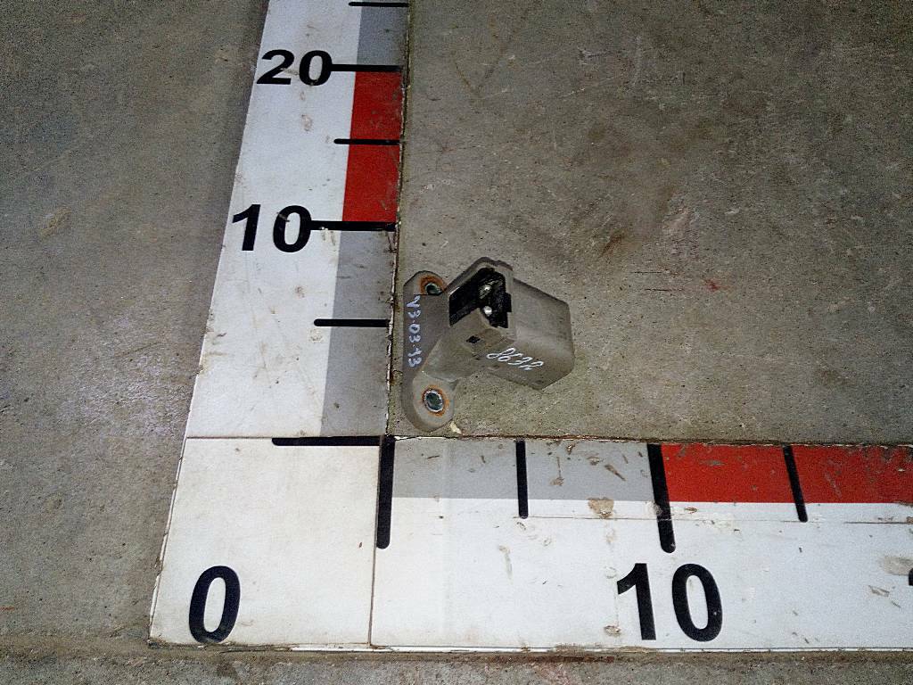 Датчик замка кабины б/у