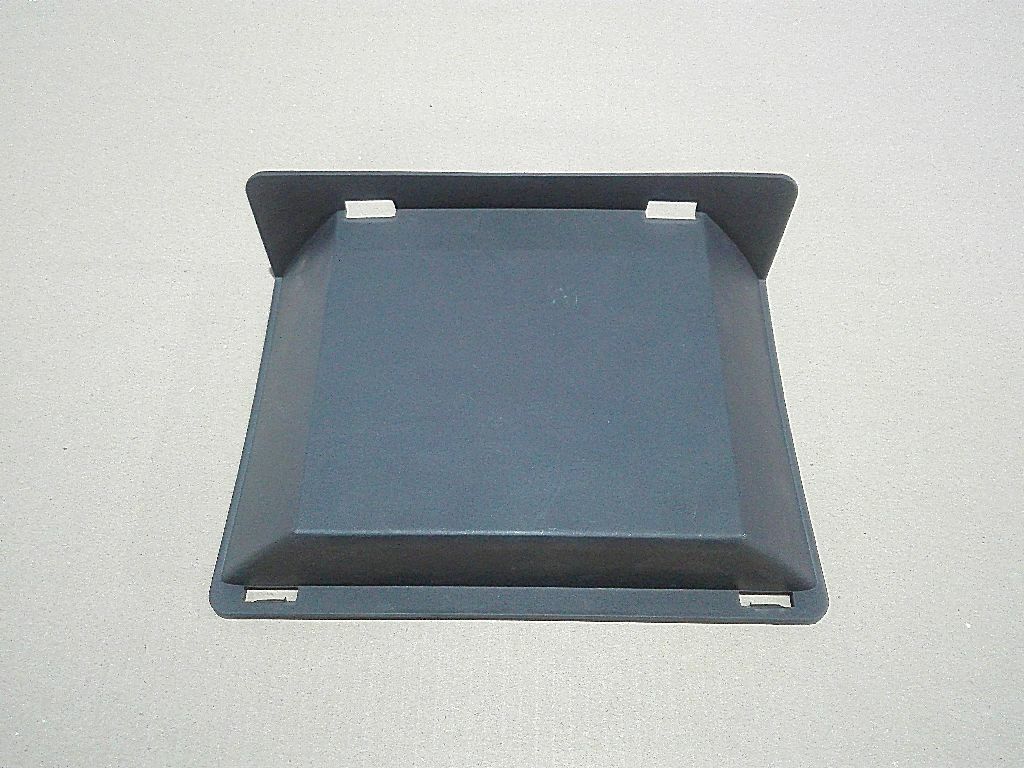 Накладка центрального бампера (аналог)