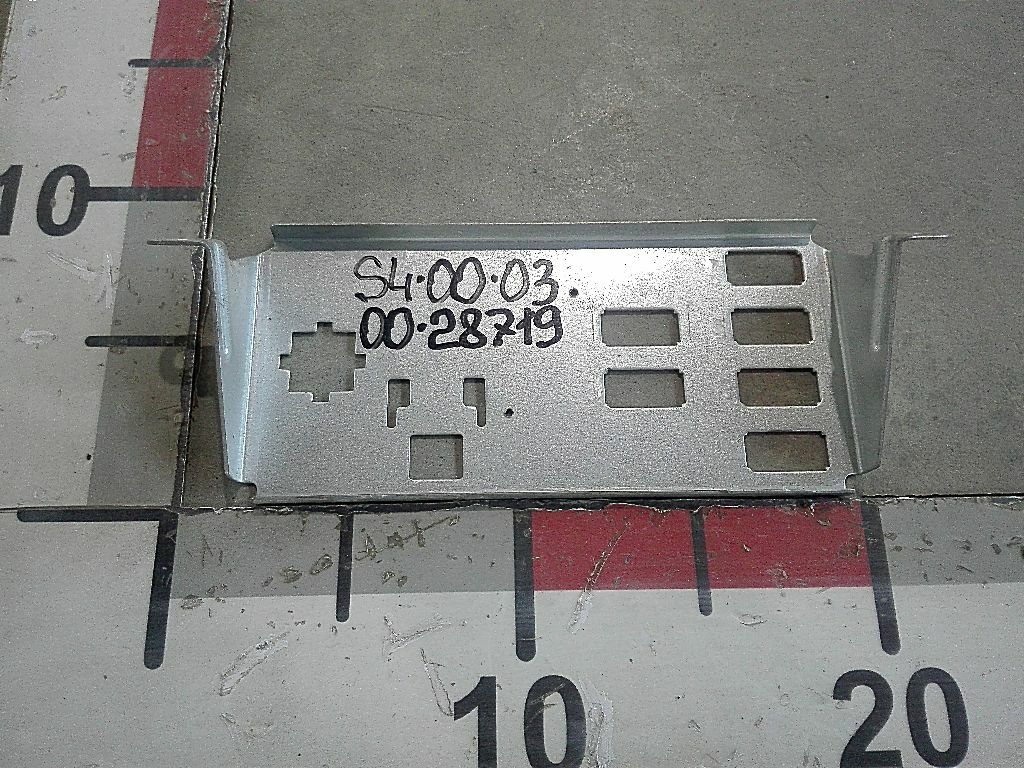 Кронштейн проводки кабины б/у