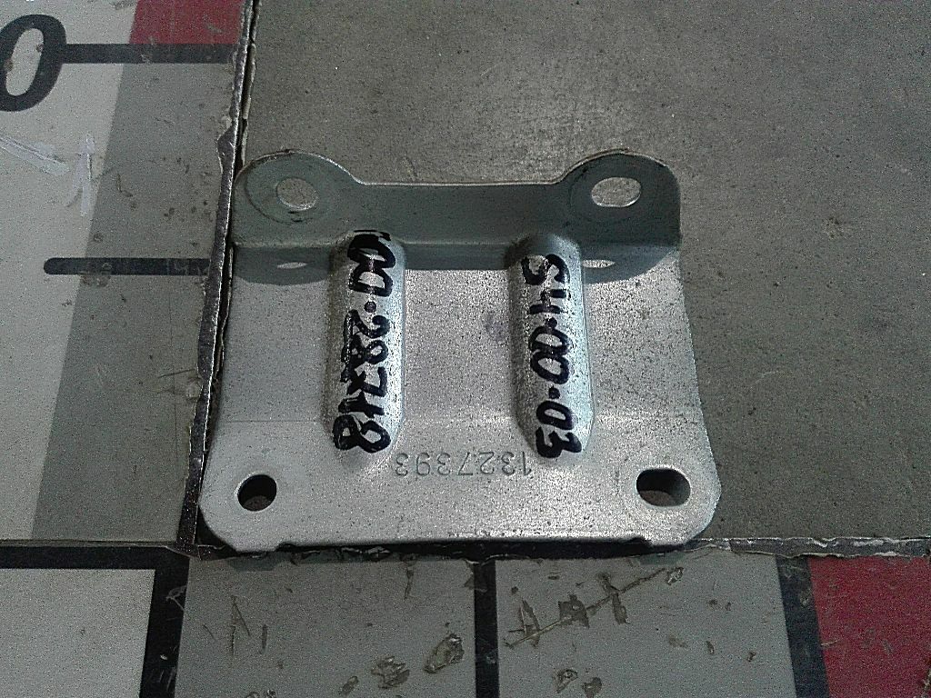 Кронштейн проводки панели приборов б/у