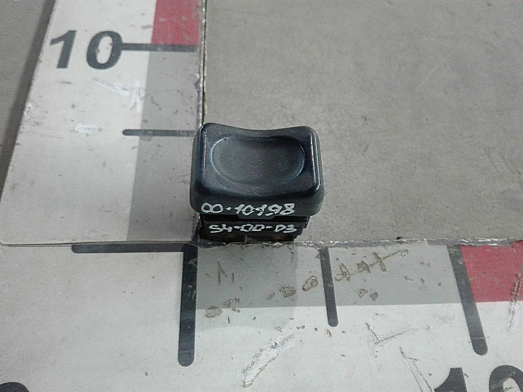 Клавиша освещения салона б/у