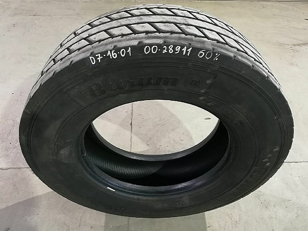Шина задняя 315/70 б/у