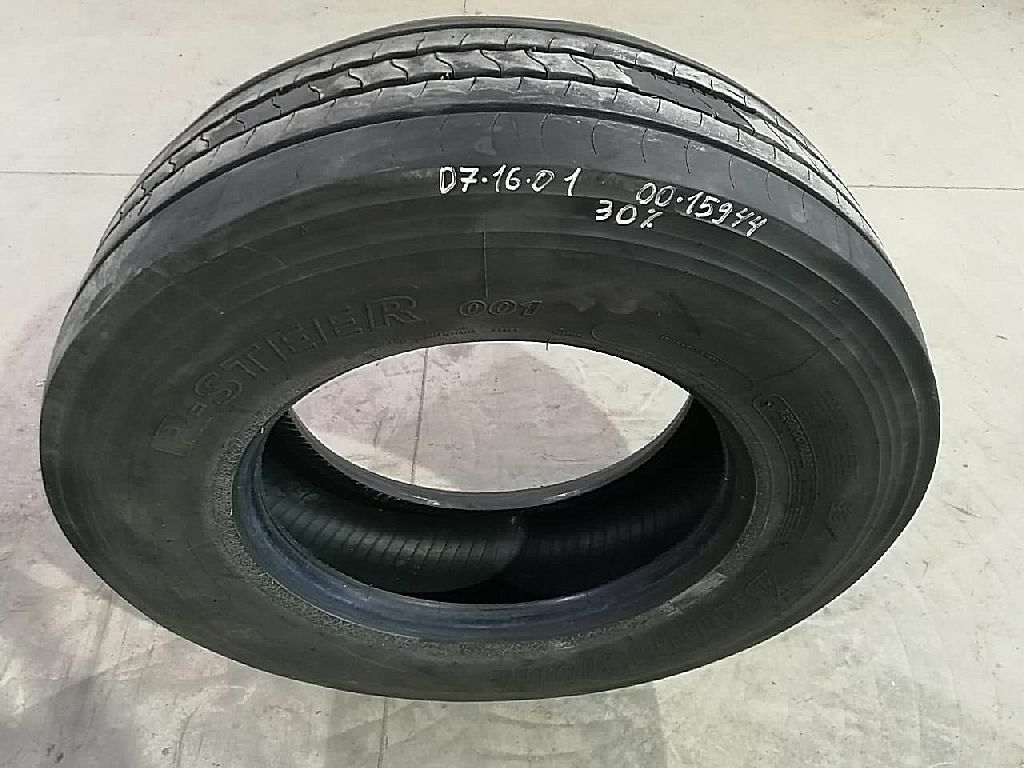 Шина передняя 315/70 б/у